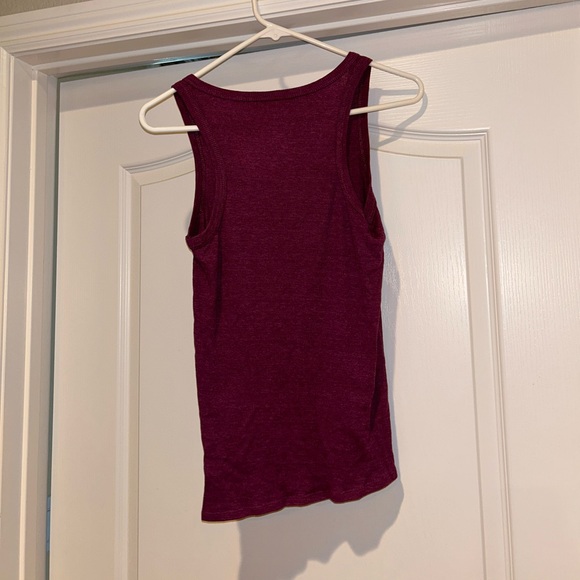 purple / maroon tank top - Picture 2 of 2